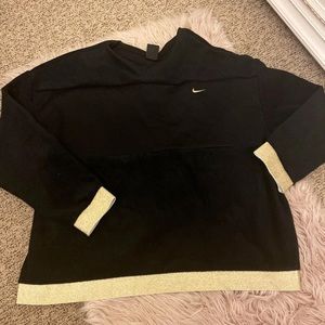 SOLD Nike crewneck